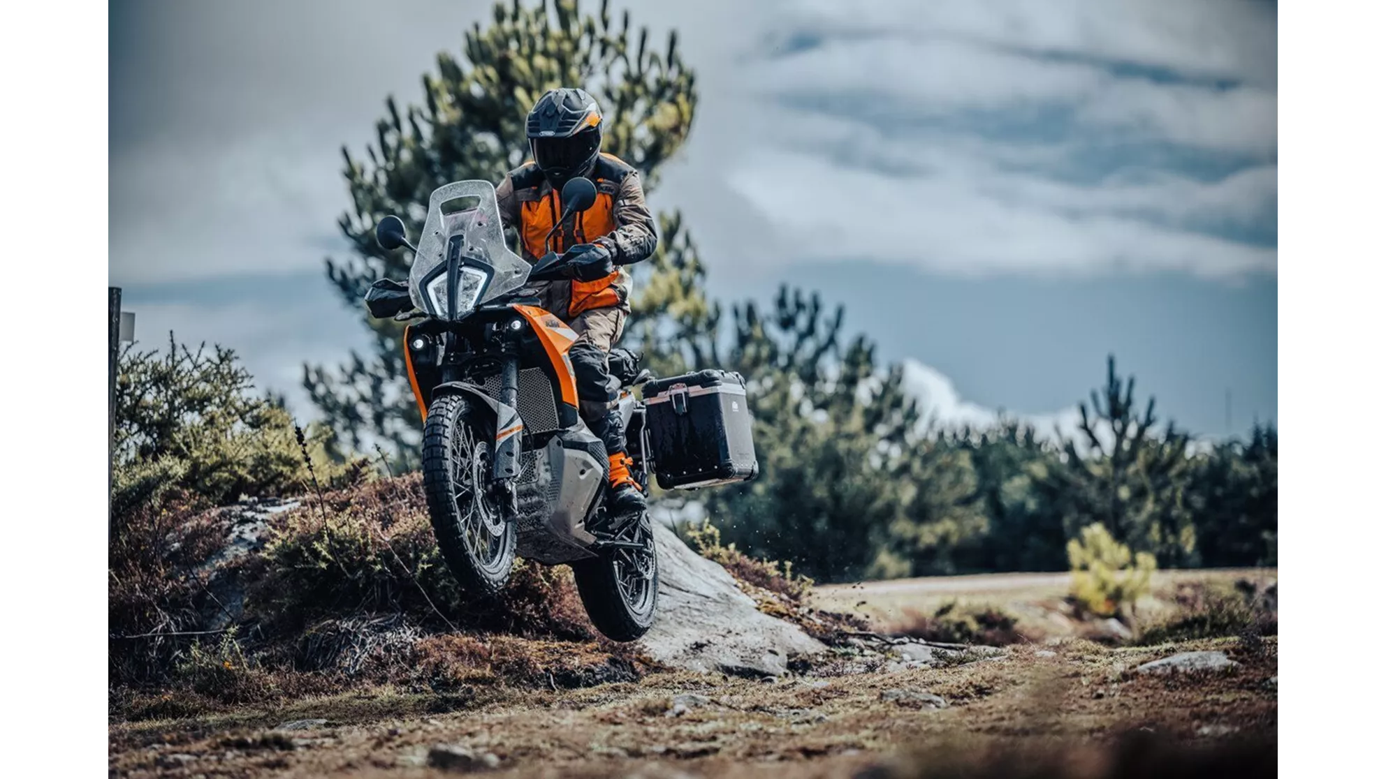 KTM 890 Adventure - Image 1 KTM 890 Adventure - Image 1