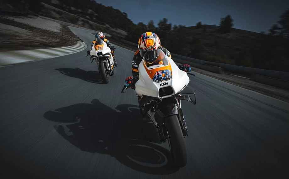 KTM RC 8C Bild 10: KTM RC 8C