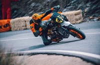 KTM 890 SMT 2025 - Bild 3 KTM 890 SMT 2025 - Bild 3