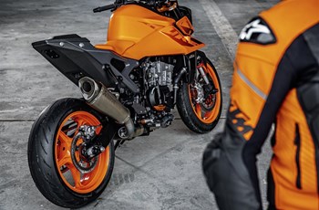 KTM 990 Duke 2025 - Bild 14 KTM 990 Duke 2025 - Bild 14