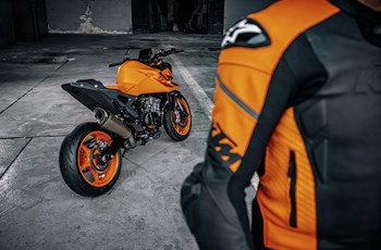 KTM 990 Duke 2025 - Bild 15 KTM 990 Duke 2025 - Bild 15