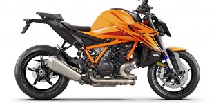 KTM 1290 Super Duke RR 2023 vs KTM 1390 Super Duke R EVO 2025