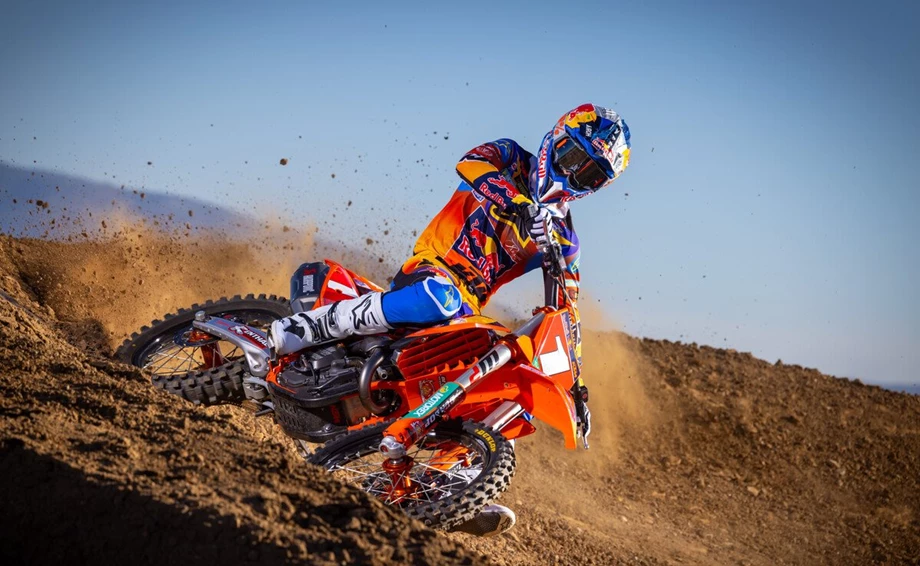 KTM 250 SX-F Factory Edition Bild 3: KTM 250 SX-F Factory Edition