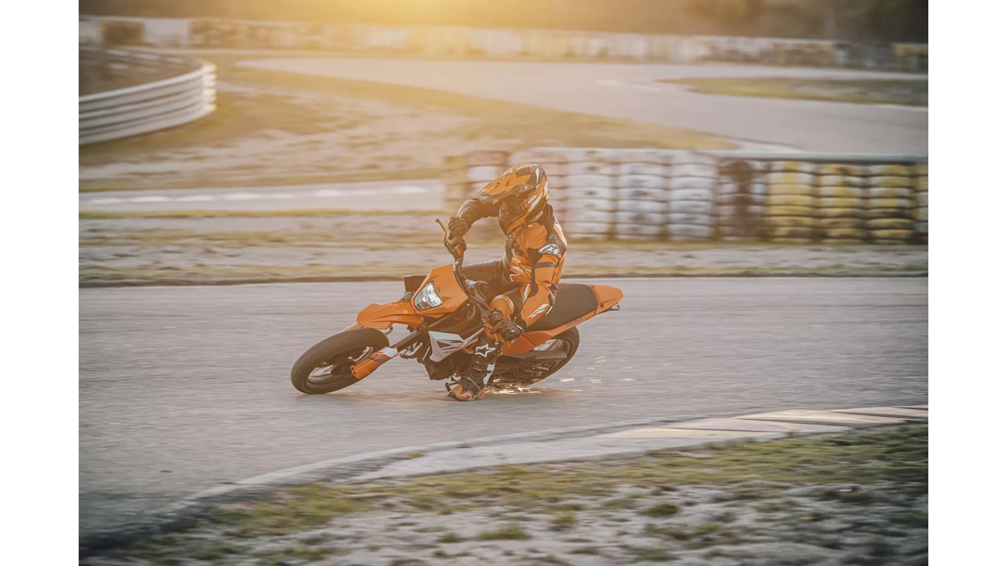 KTM 390 SMC R 2025 - Image 72 KTM 390 SMC R 2025 - Image 72