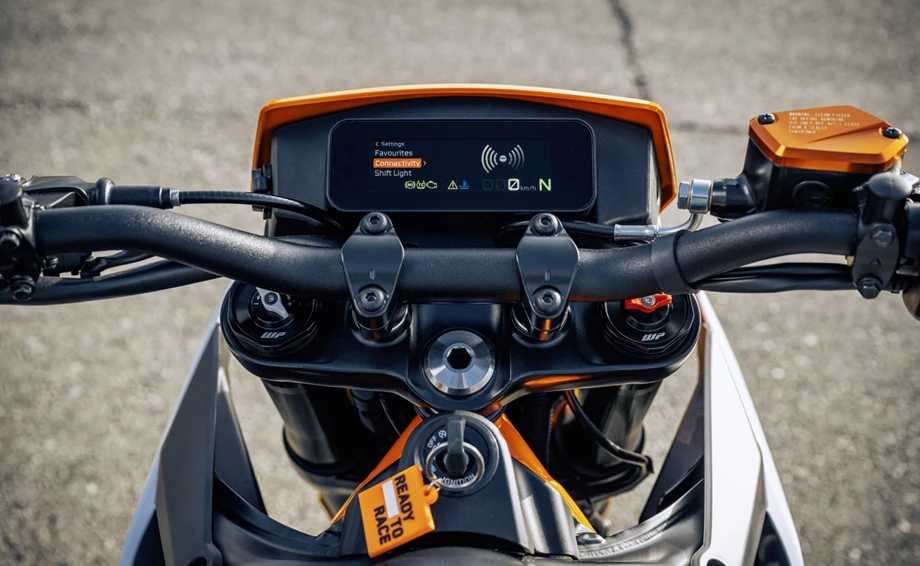 KTM 390 SMC R Bild 3: KTM 390 SMC R