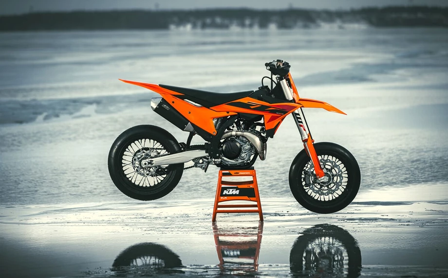 KTM 450 SMR Bild 9: KTM 450 SMR