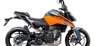 KTM 125 Duke 2025 vs Kawasaki Z125 2025