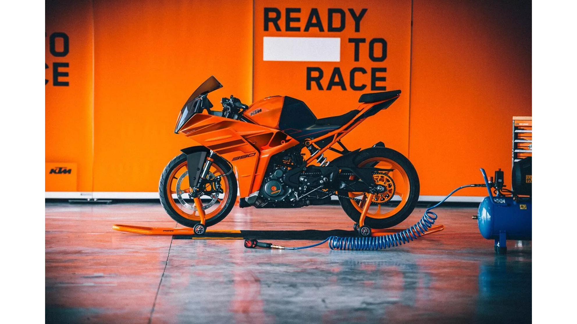 KTM RC 390 - Image 3 KTM RC 390 - Image 3