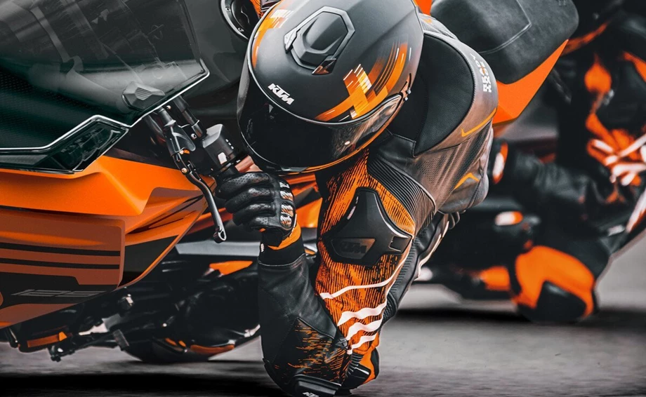 KTM RC 125 Bild 6: KTM RC 125