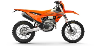 KTM 690 SMC R 2026 vs KTM 500 EXC-F 2025 KTM 690 SMC R 2026 vs KTM 500 EXC-F 2025