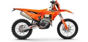 KTM 500 EXC-F SIX DAYS 2025 vs KTM 500 EXC-F SIX DAYS 2024