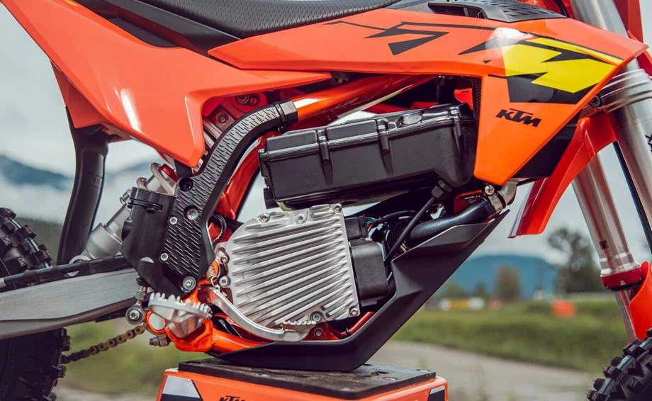KTM SX-E 5 Bild 2: KTM SX-E 5