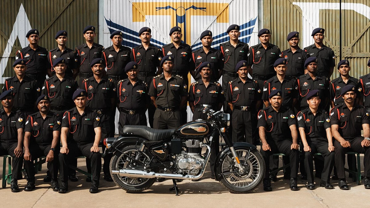 Royal Enfield Bullet 350 Bild 2: Royal Enfield Bullet 350