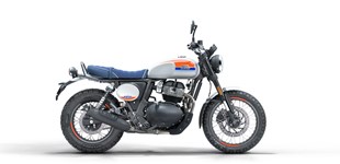 Moto Guzzi V7 II Stone 2017 vs Royal Enfield Bear 650 2025