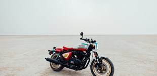 Royal Enfield Classic 650 2025 vs Royal Enfield Shotgun 650 Icon Edition 2025