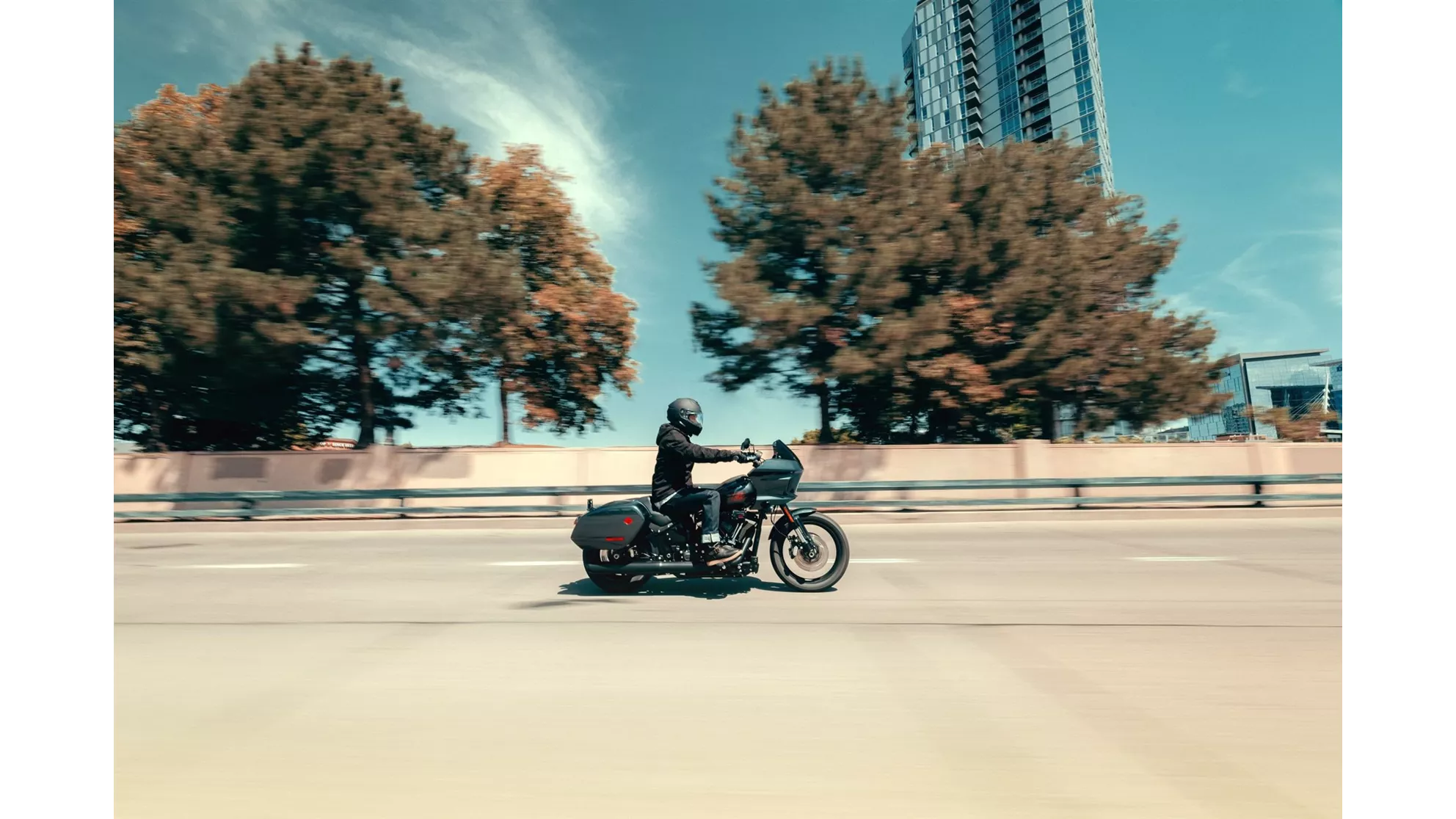 Harley-Davidson Softail Low Rider ST - Image 16 Harley-Davidson Softail Low Rider ST - Image 16