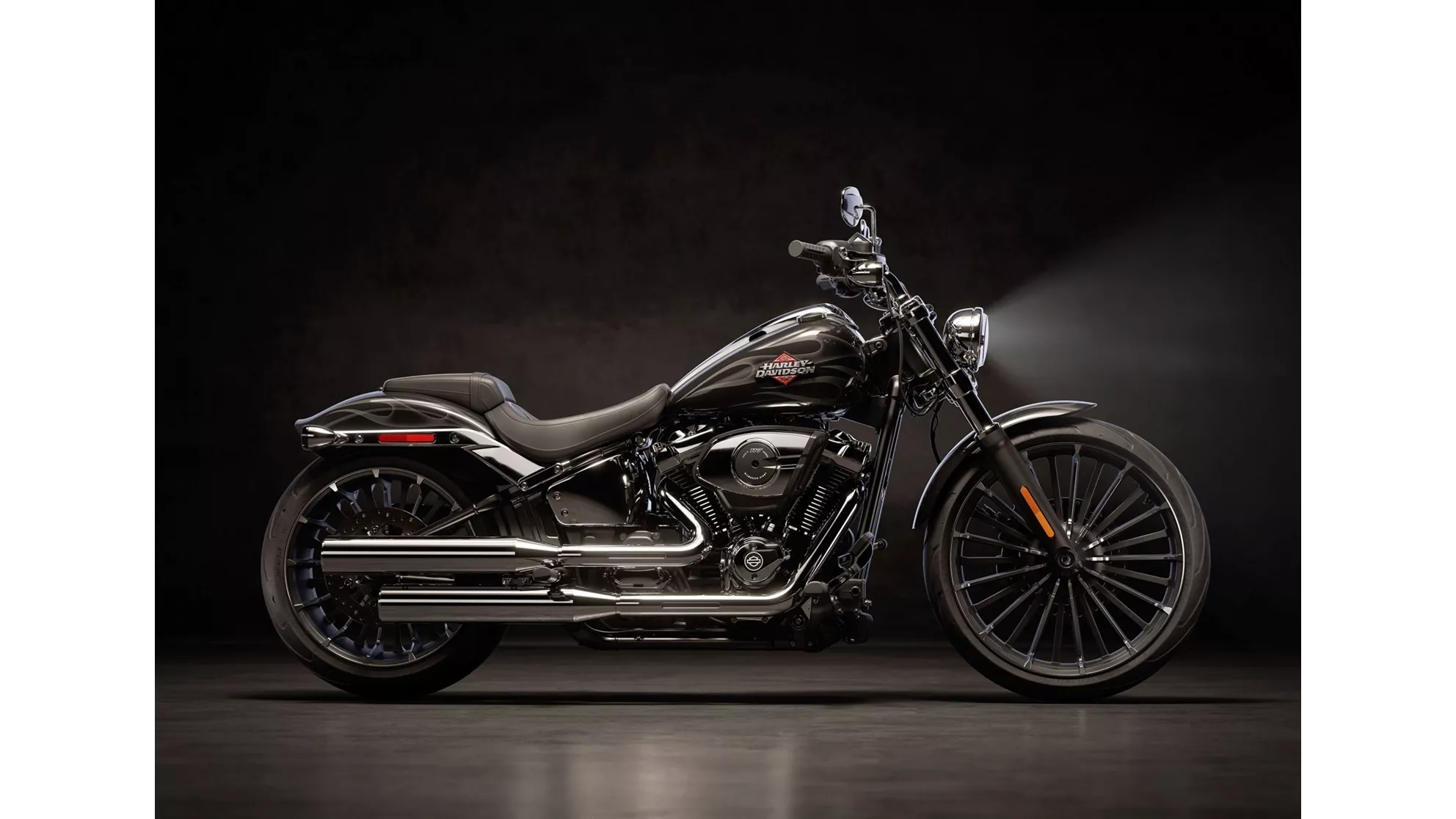 Harley-Davidson Softail Breakout 117 - Image 8 Harley-Davidson Softail Breakout 117 - Image 8