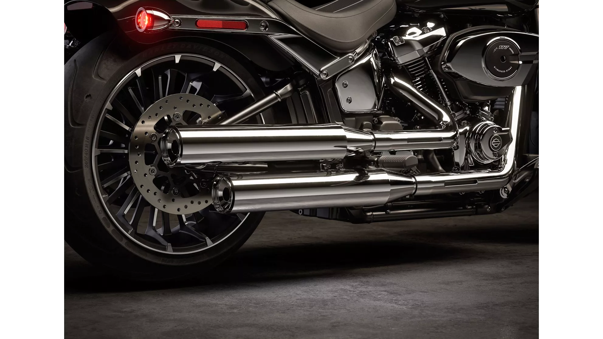 Harley-Davidson Softail Breakout 117 - Image 9 Harley-Davidson Softail Breakout 117 - Image 9