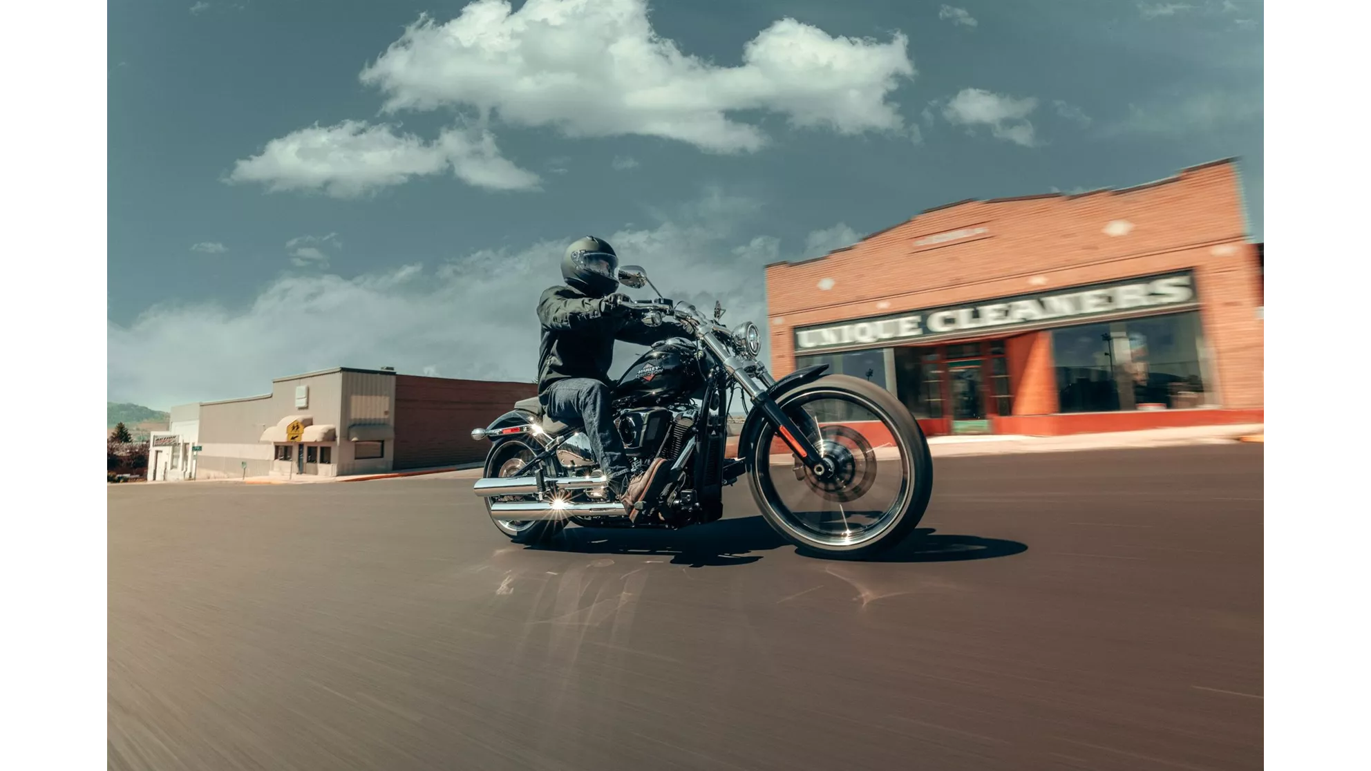 Harley-Davidson Softail Breakout 117 - Image 1 Harley-Davidson Softail Breakout 117 - Image 1