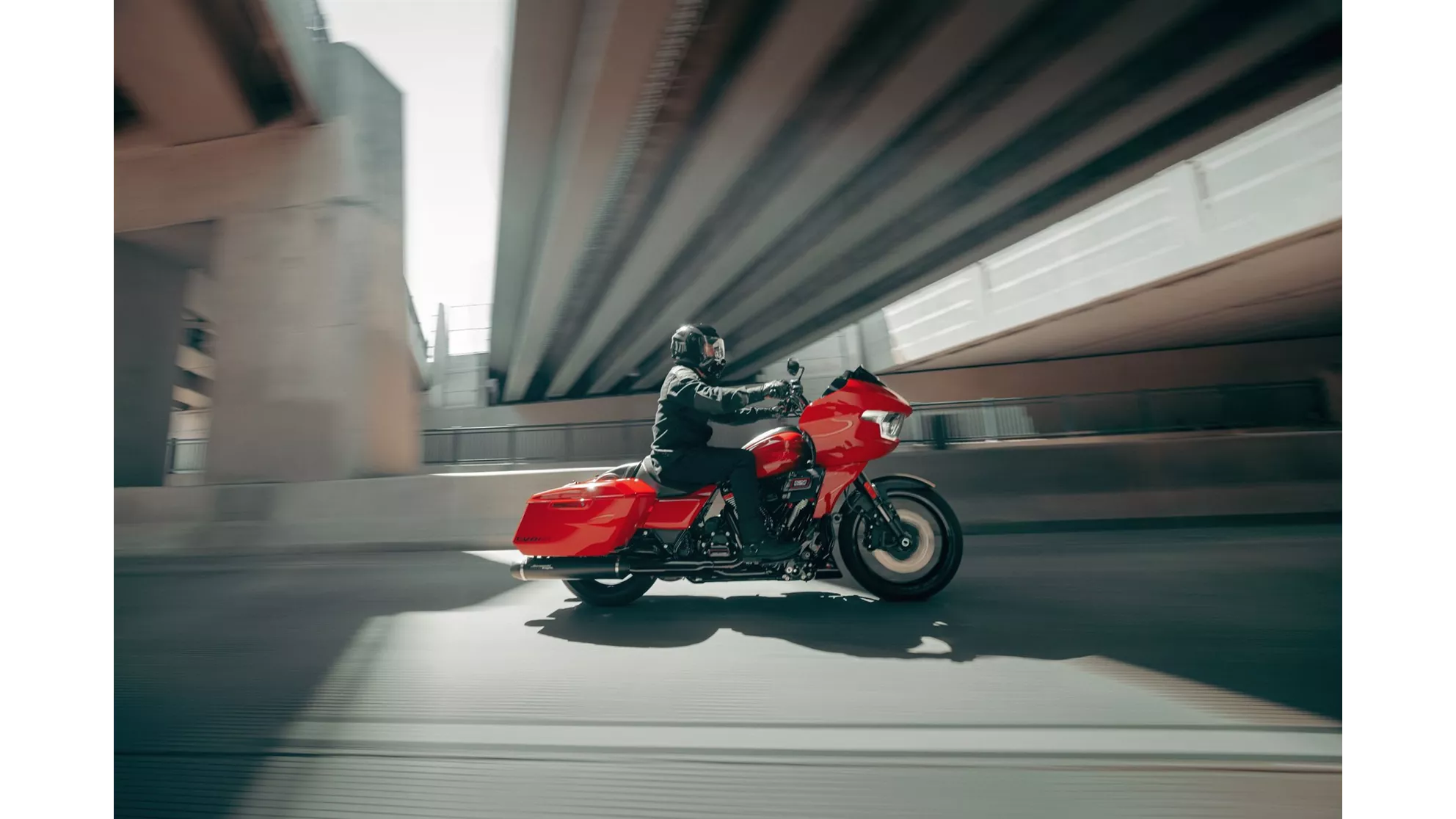 Harley-Davidson CVO Road Glide ST FLTRXSTSE - Image 1 Harley-Davidson CVO Road Glide ST FLTRXSTSE - Image 1