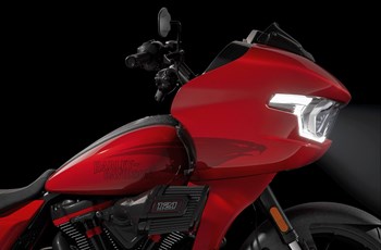 Harley-Davidson CVO Road Glide ST FLTRXSTSE 2025 - Bild 16 Harley-Davidson CVO Road Glide ST FLTRXSTSE 2025 - Bild 16