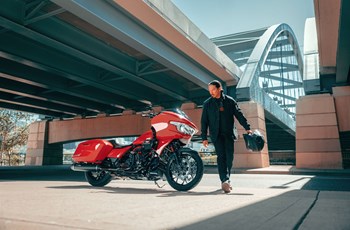 Harley-Davidson CVO Road Glide ST FLTRXSTSE 2025 - Bild 17 Harley-Davidson CVO Road Glide ST FLTRXSTSE 2025 - Bild 17