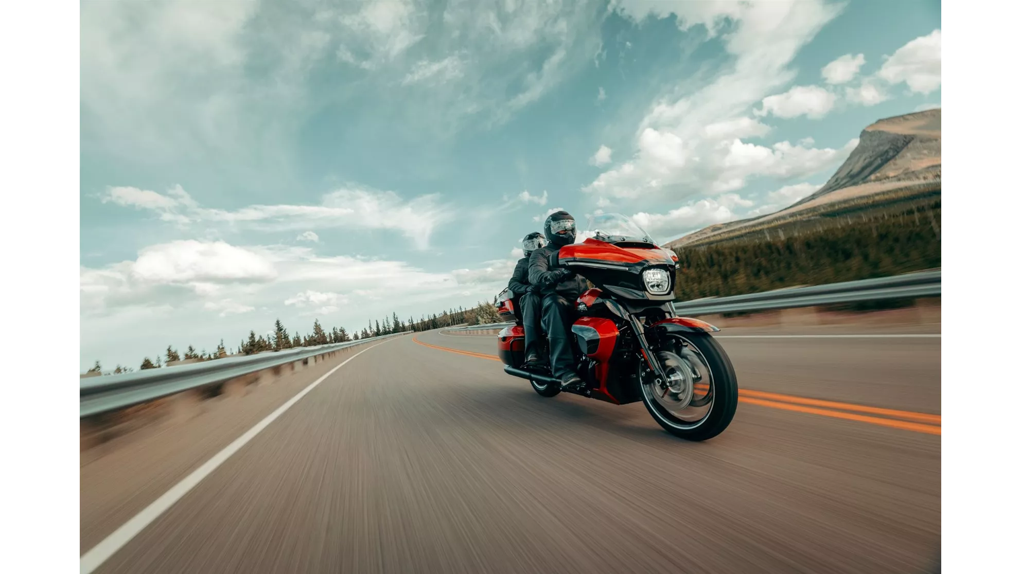 Harley-Davidson Street Glide Ultra - Image 6 Harley-Davidson Street Glide Ultra - Image 6