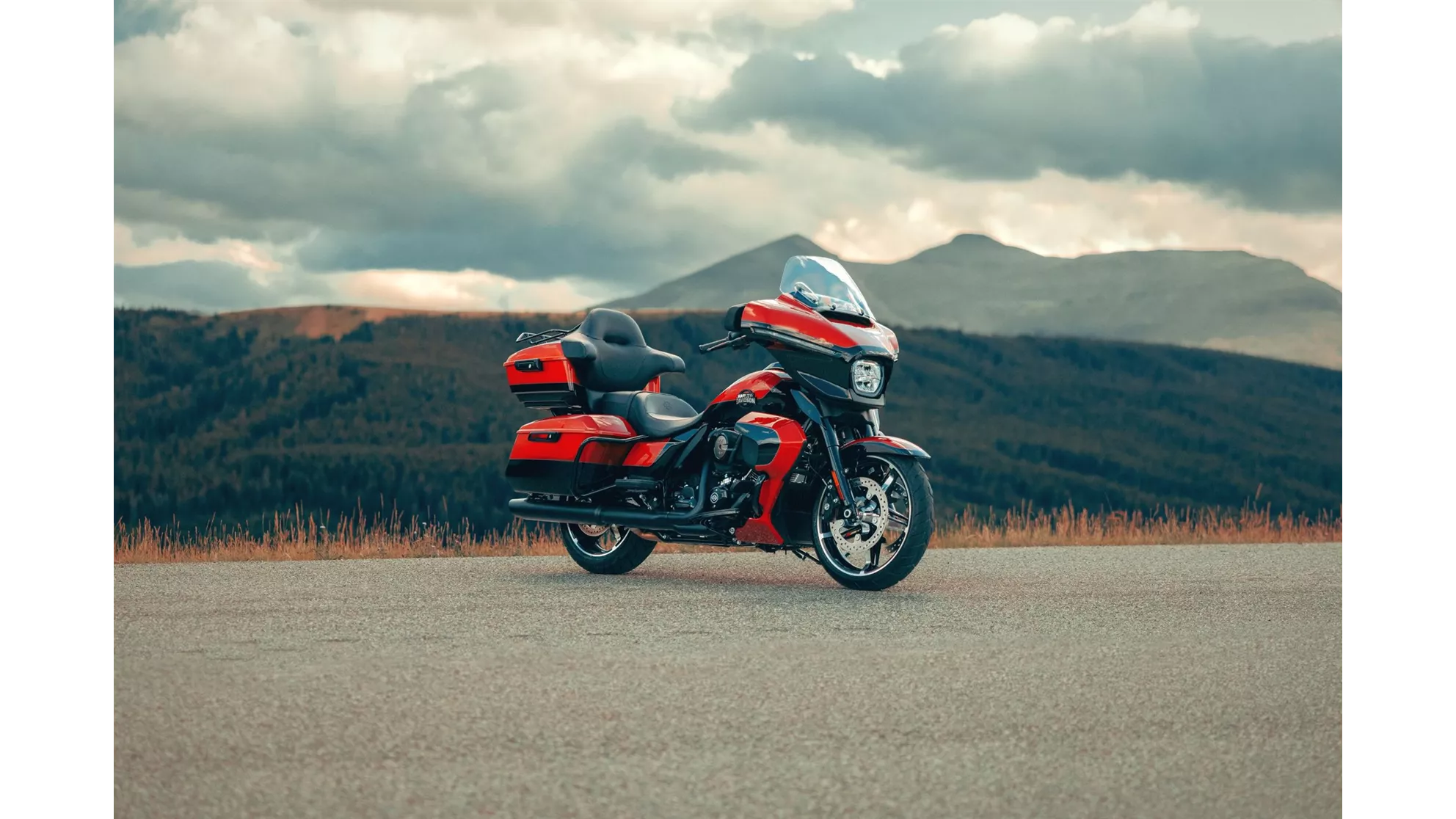 Harley-Davidson Street Glide Ultra - Image 9 Harley-Davidson Street Glide Ultra - Image 9
