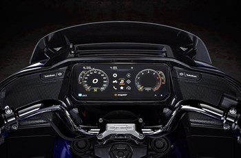 Harley-Davidson CVO Road Glide FLTRXSE 2025 - Bild 7