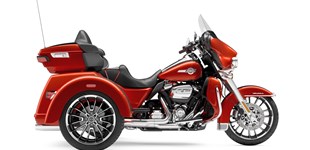 Harley-Davidson Tri Glide Ultra Classic FLHTCUTG 2014 vs Harley-Davidson Tri Glide Ultra FLHTCUTG 2025