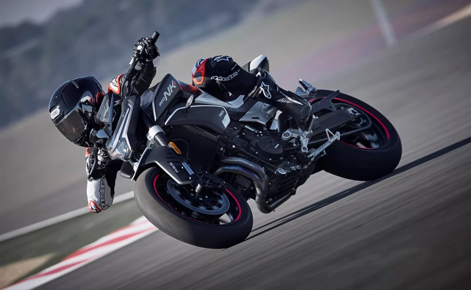CFMOTO 800NK Sport Bild 3: CFMOTO 800NK Sport