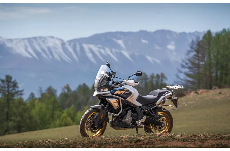CFMOTO 700MT 2025 CFMOTO 700MT 2025