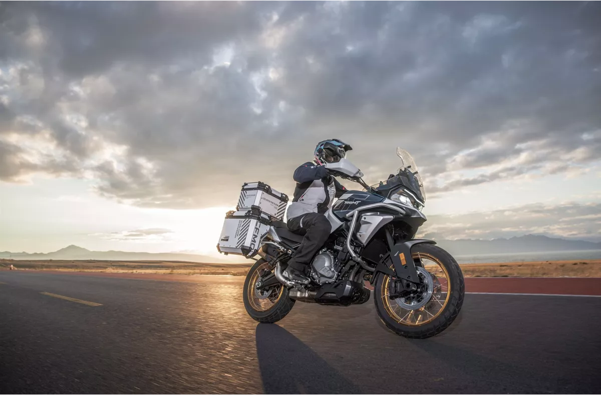 CFMOTO 700MT CFMOTO 700MT