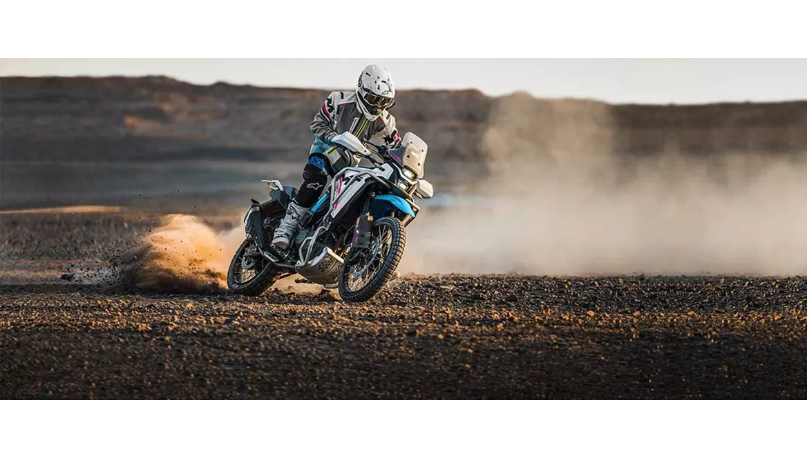 CFMOTO 450MT 2025 CFMOTO 450MT 2025