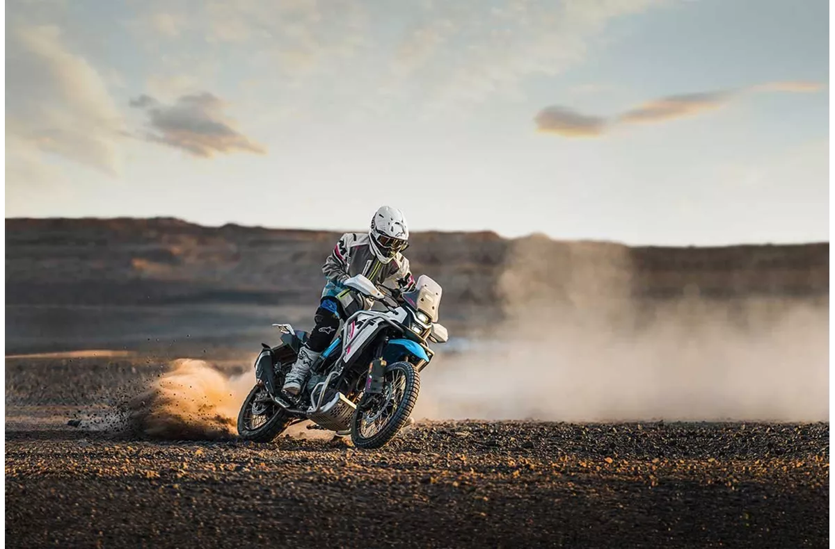 CFMOTO 450MT CFMOTO 450MT
