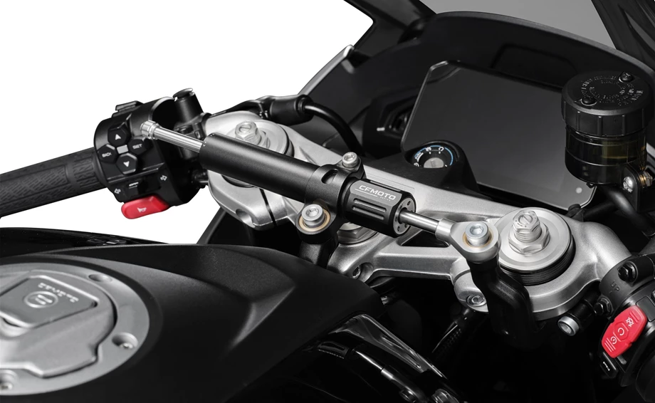 CFMOTO 675SR-R Bild 8: CFMOTO 675SR-R