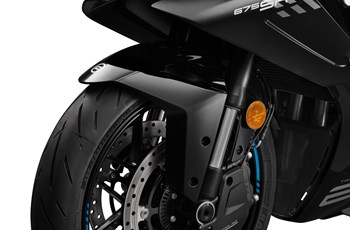 CFMOTO 675SR-R 2025 - Bild 10 CFMOTO 675SR-R 2025 - Bild 10