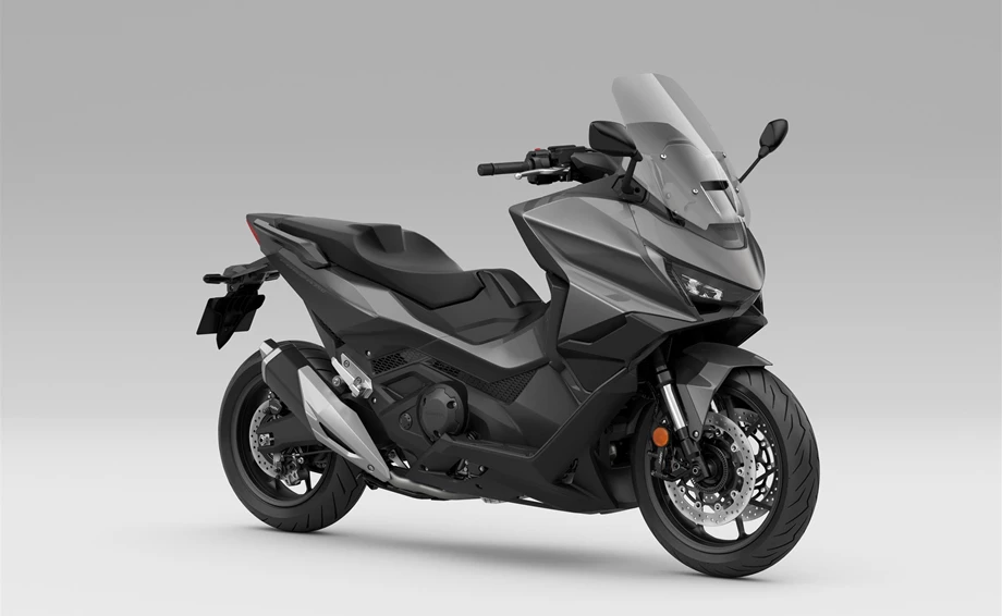 Honda Forza 750 Bild 10: Honda Forza 750