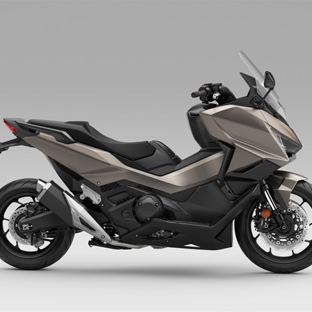 Honda Forza 750