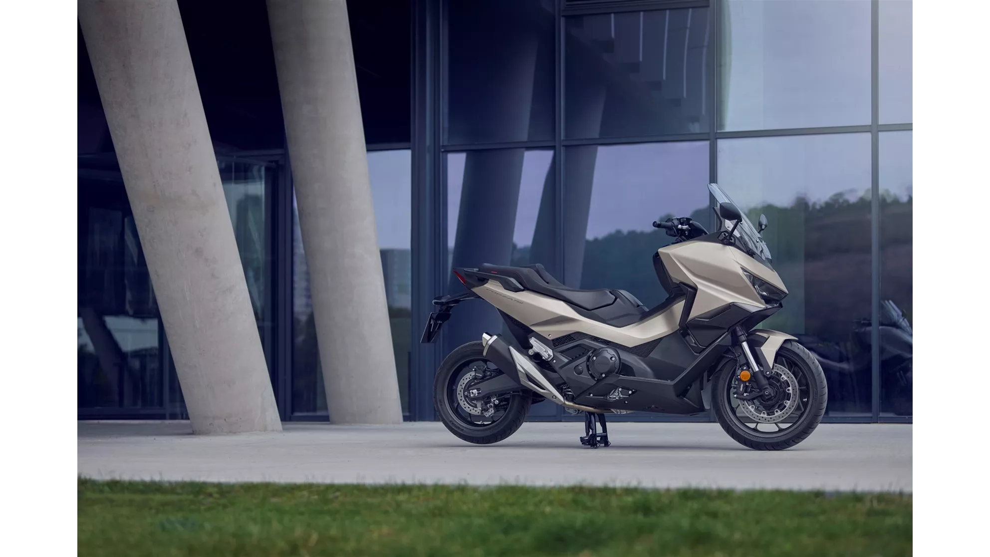Honda Forza 750 - Image 14 Honda Forza 750 - Image 14