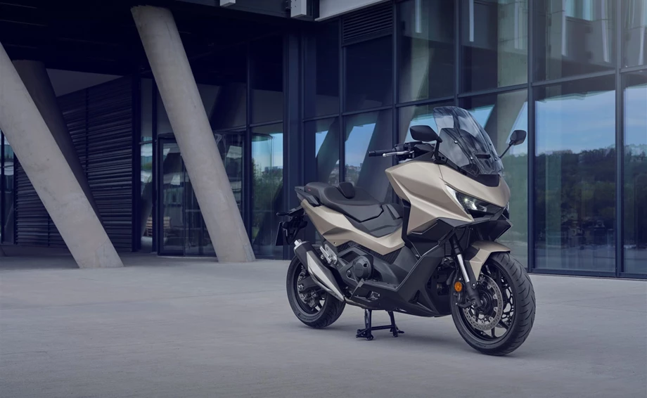 Honda Forza 750 Bild 17: Honda Forza 750