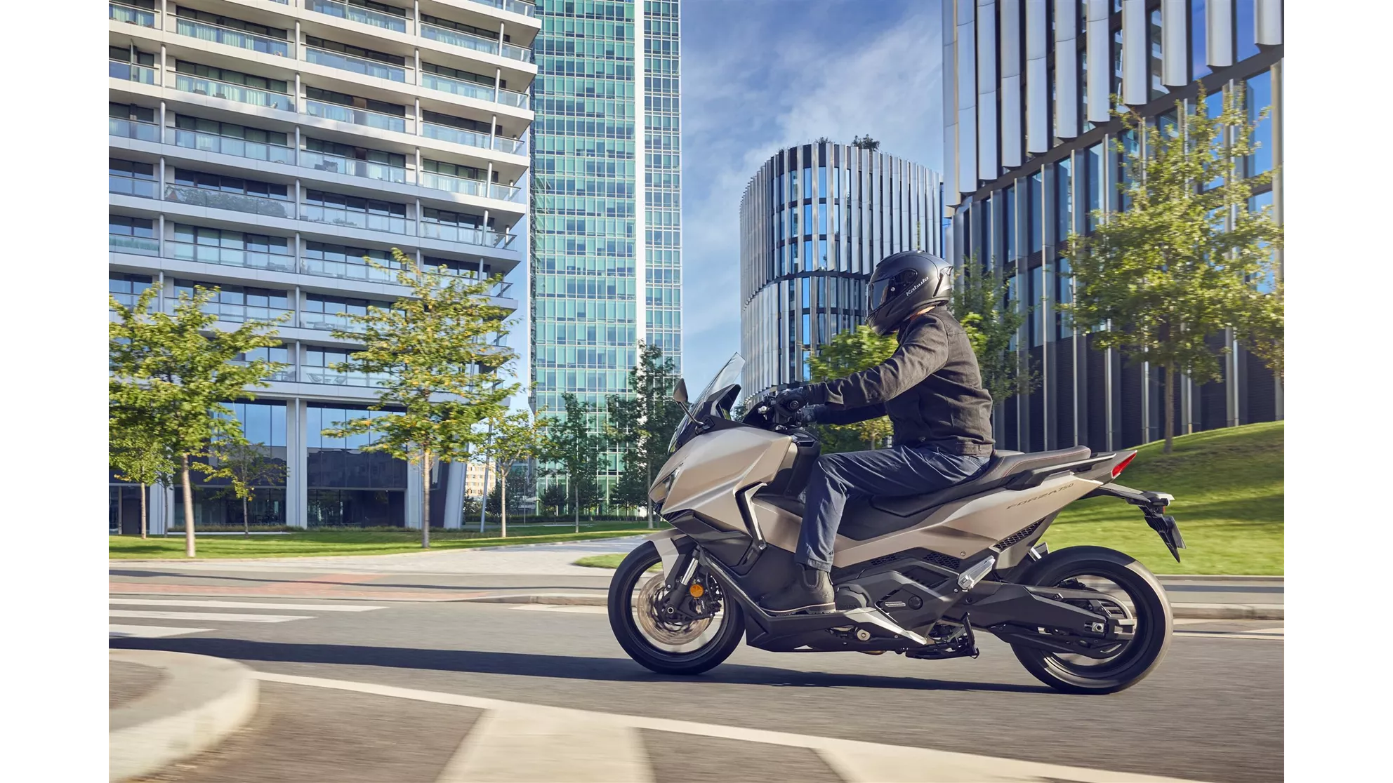 Honda Forza 750 - Image 2 Honda Forza 750 - Image 2
