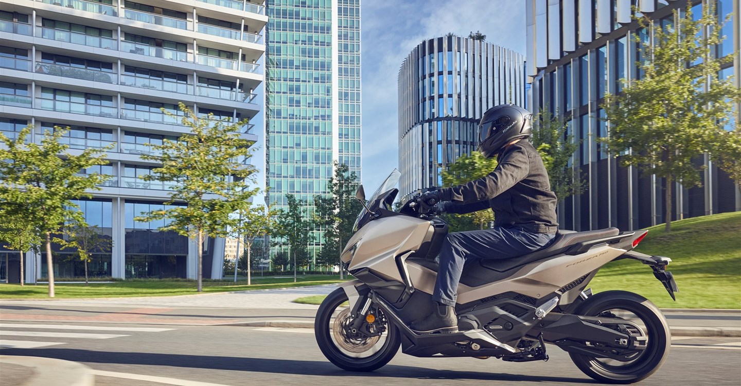Honda Forza 750