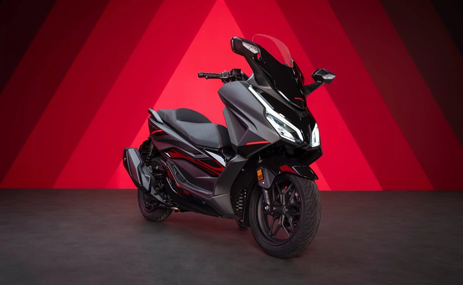 Honda Forza 350 Bild 2: Honda Forza 350