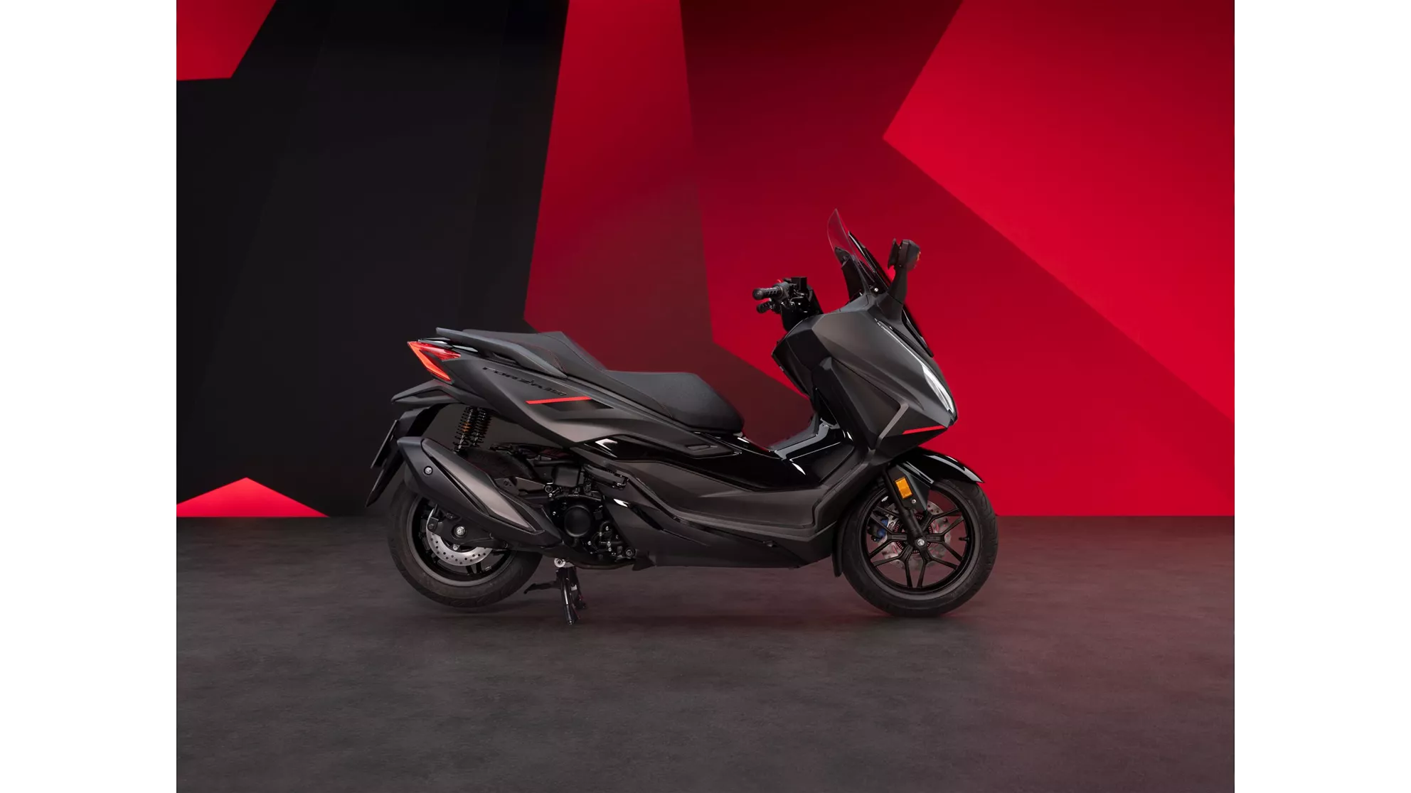 Honda Forza 350 - Image 8 Honda Forza 350 - Image 8