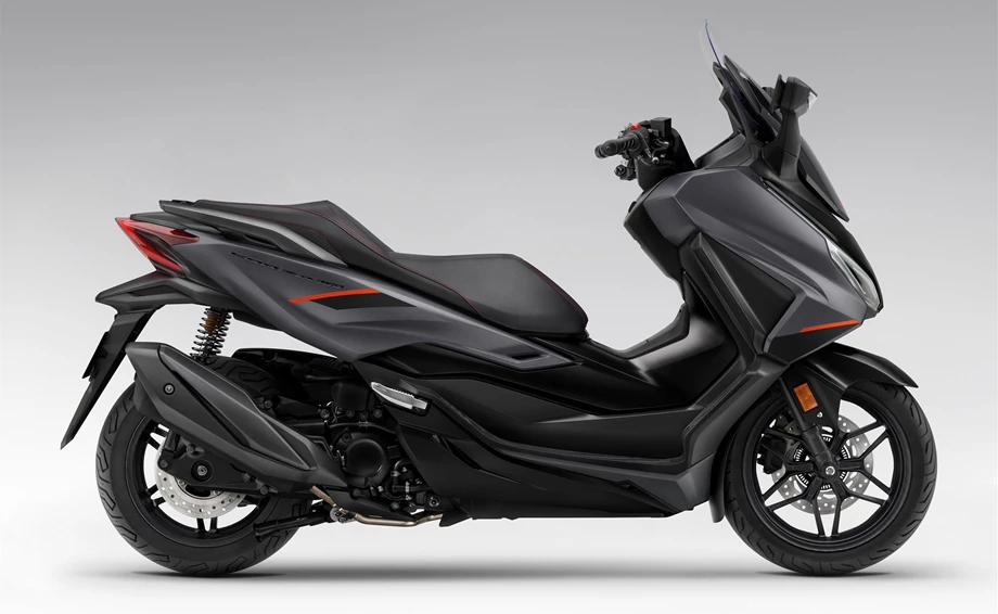 Honda Forza 350 Bild 10: Honda Forza 350