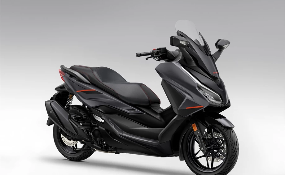 Honda Forza 350 Bild 11: Honda Forza 350