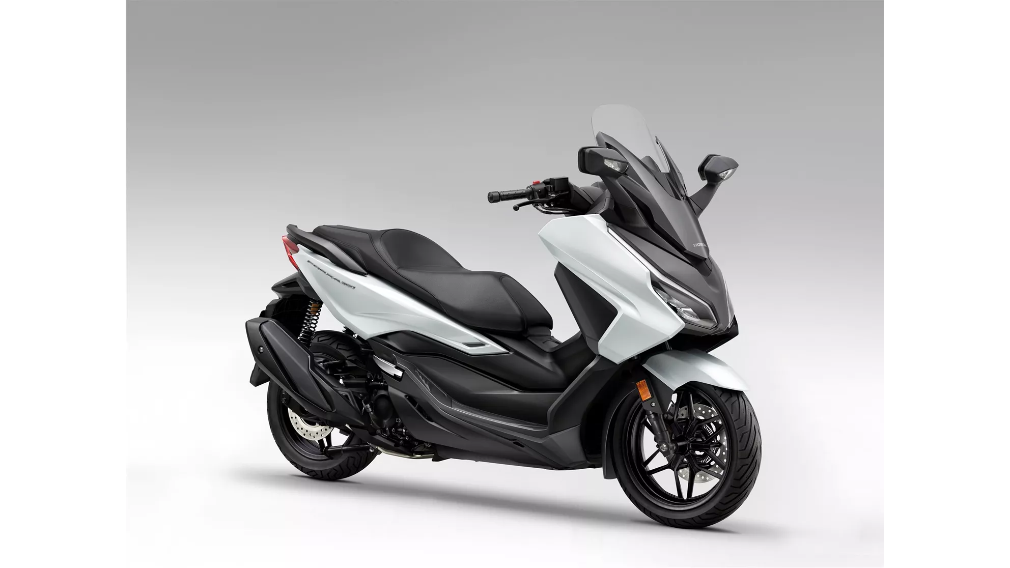 Honda Forza 350 - Image 6 Honda Forza 350 - Image 6