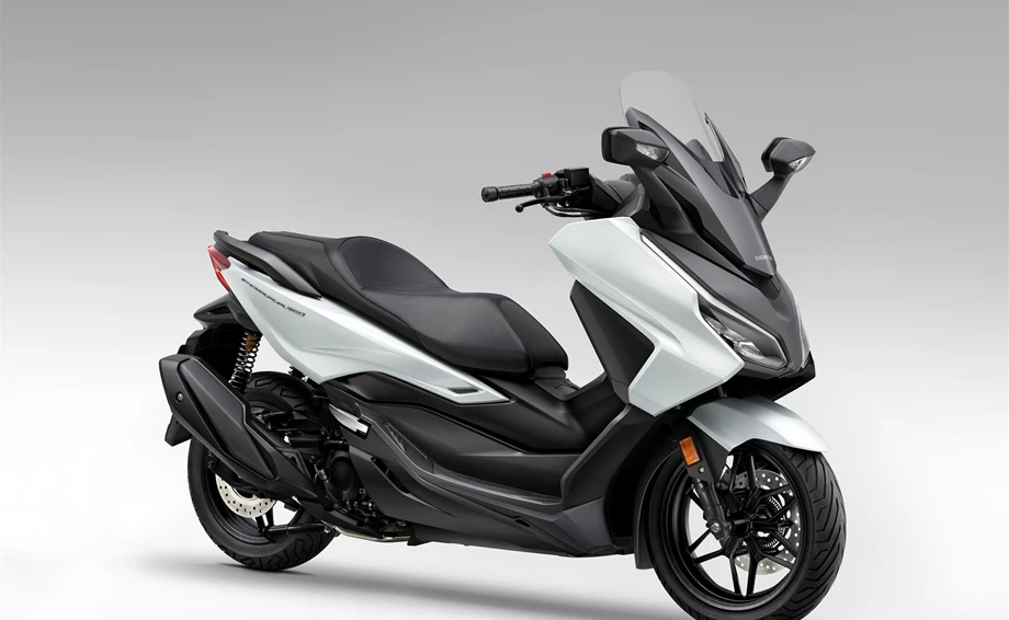 Honda Forza 350 Bild 7: Honda Forza 350