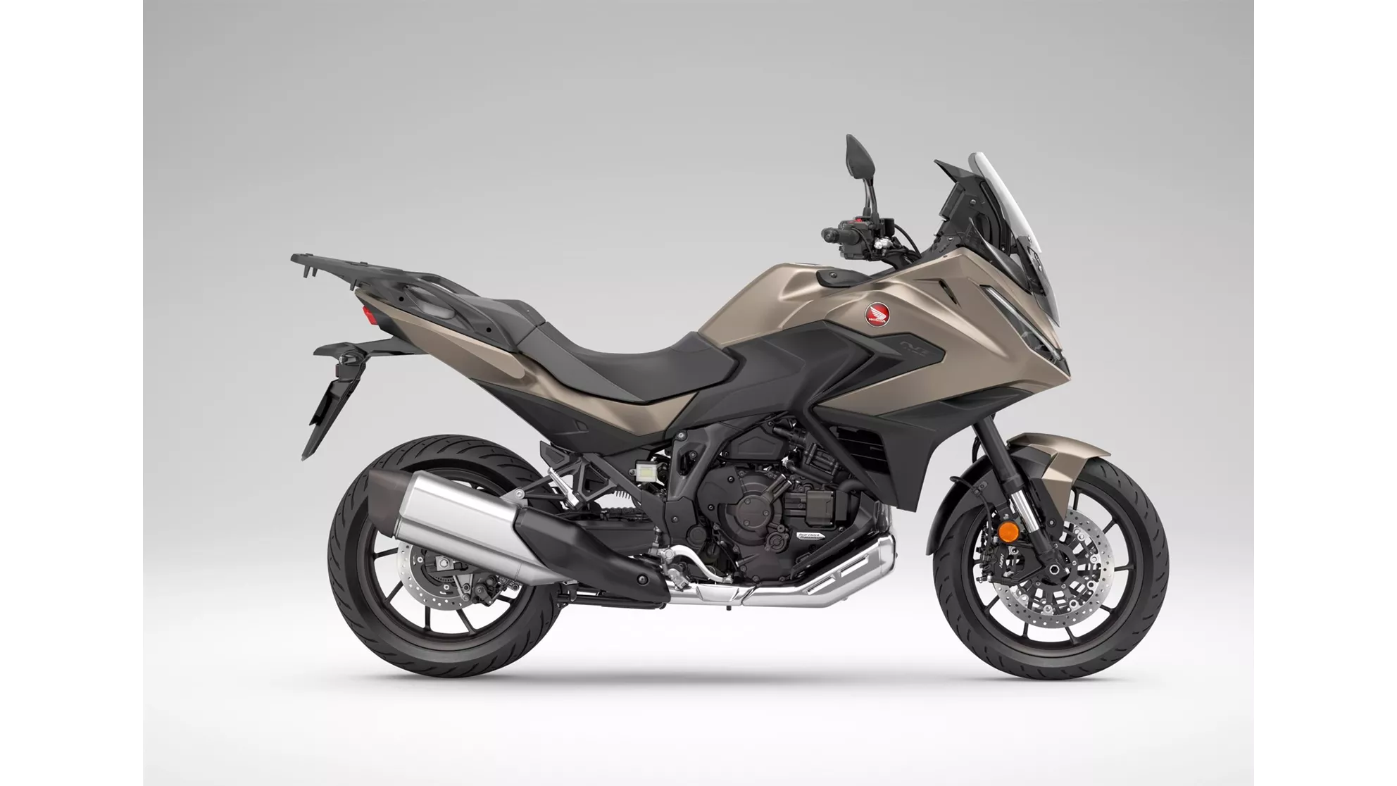 Honda NT1100 DCT - Image 4 Honda NT1100 DCT - Image 4